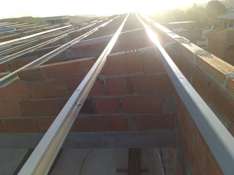 Ponte de aço pedestre